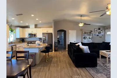 5824 White Fox Trl, Phelan, CA 92371 - Photo 1