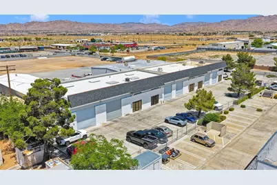13560 Tonikan Road, Apple Valley, CA 92308 - Photo 5