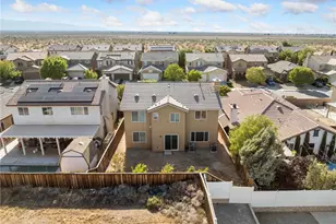 13761 Bayberry St, Victorville, CA 92392 - Photo 5
