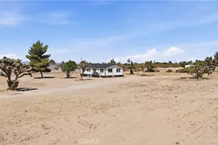 12421 Desert View Rd, Pinon Hills, CA 92372 - Photo 17