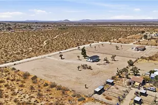 12421 Desert View Rd, Pinon Hills, CA 92372 - Photo 7