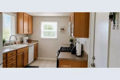 13875 Montecito, Victorville, CA 92395 - Photo 7