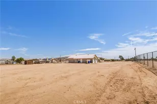 22772 Lancelet, Apple Valley, CA 92308 - Photo 47