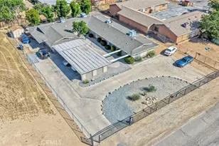 15400 Kiamichi Rd, Apple Valley, CA 92307 - Photo 3