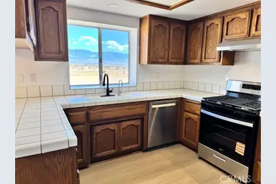 36749 Esaw, Lucerne Valley, CA 92356 - Photo 7