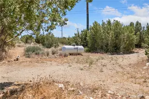 9975 Desert View Rd, Pinon Hills, CA 92372 - Photo 37