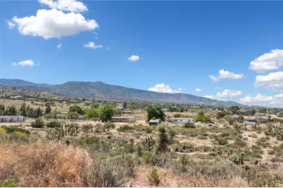 8837 Malpaso Road, Phelan, CA 92371 - Photo 43