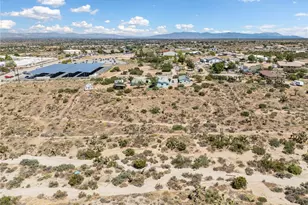 8837 Malpaso Rd, Phelan, CA 92371 - Photo 45