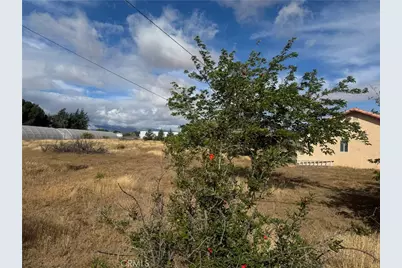 9995 Smoke Tree, Hesperia, CA 92344 - Photo 37