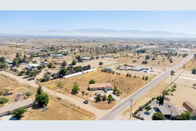 9995 Smoke Tree, Hesperia, CA 92344 - Photo 43