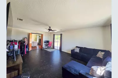 9995 Smoke Tree, Hesperia, CA 92344 - Photo 17