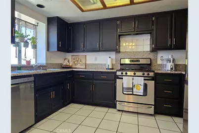 9995 Smoke Tree, Hesperia, CA 92344 - Photo 29