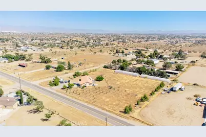9995 Smoke Tree, Hesperia, CA 92344 - Photo 45