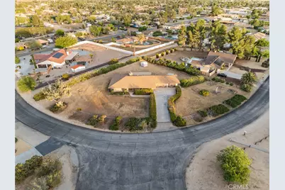 19213 Tecumseh, Apple Valley, CA 92307 - Photo 3