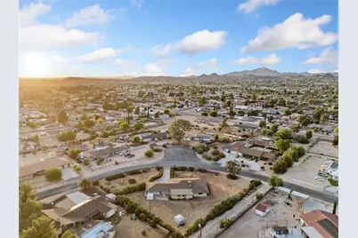 19213 Tecumseh, Apple Valley, CA 92307 - Photo 5