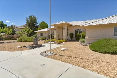 20690 Rancherias Road, Apple Valley, CA 92307 - Photo 13