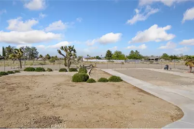 11025 El Esteban, Phelan, CA 92371 - Photo 37