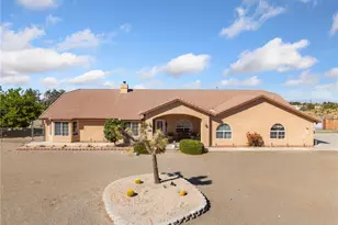 11025 El Esteban, Phelan, CA 92371 - Photo 5