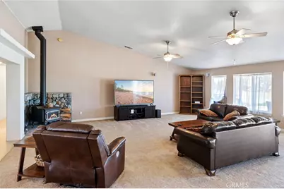 11025 El Esteban, Phelan, CA 92371 - Photo 9