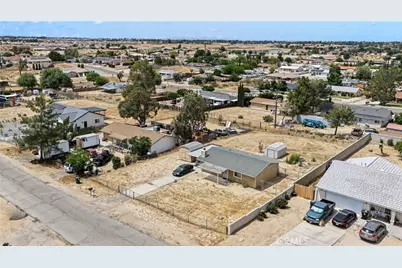 16670 Sholic Street, Victorville, CA 92395 - Photo 37
