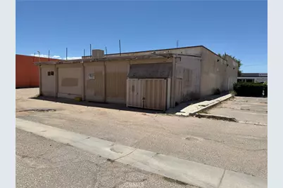 16050 Walnut, Hesperia, CA 92345 - Photo 11