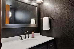 13685 Hidden Valley Rd, Victorville, CA 92395 - Photo 29