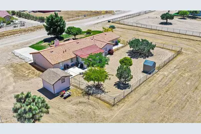 9872 Aster, Oak Hills, CA 92344 - Photo 53