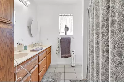 9872 Aster, Oak Hills, CA 92344 - Photo 31