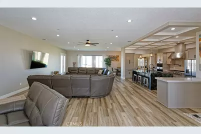 23280 Ramona Avenue, Apple Valley, CA 92307 - Photo 3