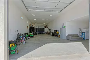 23280 Ramona Ave, Apple Valley, CA 92307 - Photo 41