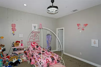 23280 Ramona Avenue, Apple Valley, CA 92307 - Photo 17