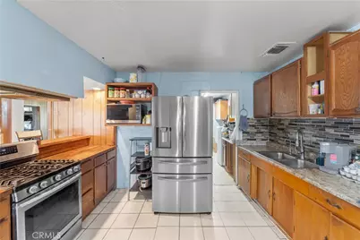 36769 Richards, Barstow, CA 92311 - Photo 9