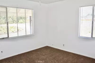 15975 Venango Road, Apple Valley, CA 92307 - Photo 11