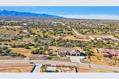 8140 Heartland, Oak Hills, CA 92344 - Photo 57