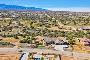 8140 Heartland, Oak Hills, CA 92344 - Photo 57