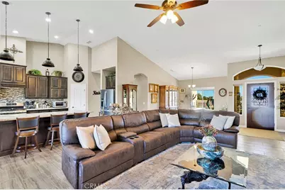 8140 Heartland, Oak Hills, CA 92344 - Photo 15