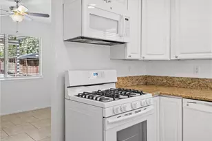 13050 Rain Shadow Rd, Victorville, CA 92395 - Photo 19