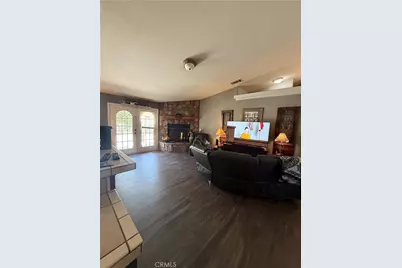 8026 Primrose Avenue, Oak Hills, CA 92344 - Photo 17