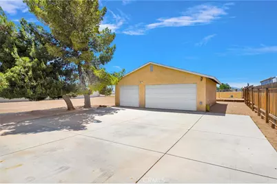 15185 Orange, Hesperia, CA 92345 - Photo 45