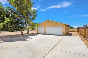 15185 Orange, Hesperia, CA 92345 - Photo 45