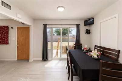 9661 Tamarind Avenue, Fontana, CA 92335 - Photo 7