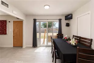 9661 Tamarind Ave, Fontana, CA 92335 - Photo 7