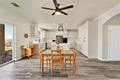 13505 Stoneridge Dr, Victorville, CA 92395 - Photo 15