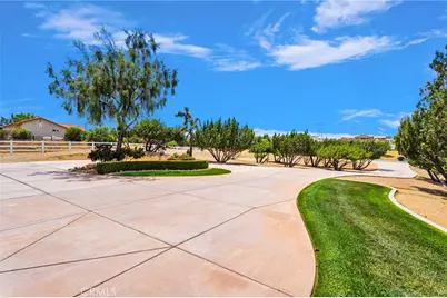 8311 Macron, Oak Hills, CA 92344 - Photo 7