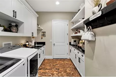 8311 Macron, Oak Hills, CA 92344 - Photo 47