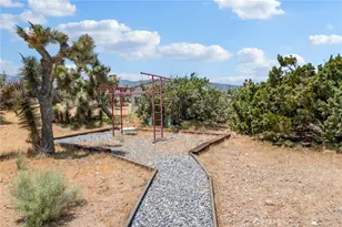 9240 Avalon, Phelan, CA 92371 - Photo 39