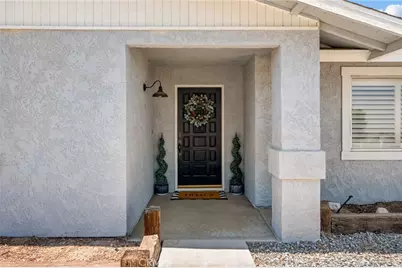 9240 Avalon, Phelan, CA 92371 - Photo 3