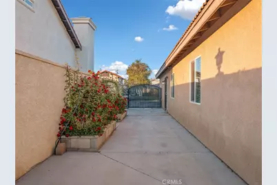 13966 Driftwood, Victorville, CA 92395 - Photo 37
