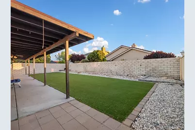 13966 Driftwood, Victorville, CA 92395 - Photo 33