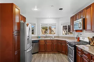 13966 Driftwood, Victorville, CA 92395 - Photo 9